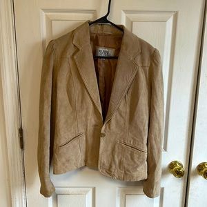 Wilson’s Leather Jacket. Size Medium.